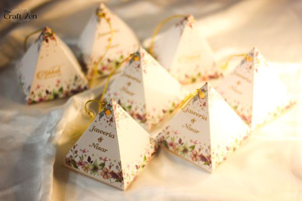 Floral Pyramid Favor Boxes - Image 3